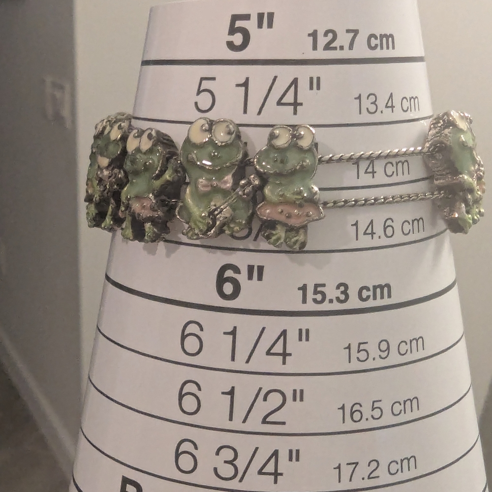 šø Vintage German Frog Collection | Enamel Frog Band Bracelet+Goebel-Style Figur - Picture 6 of 11